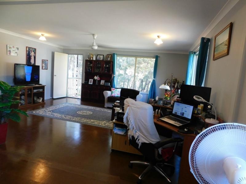 16 Sapphire Street, Russell Island QLD 4184