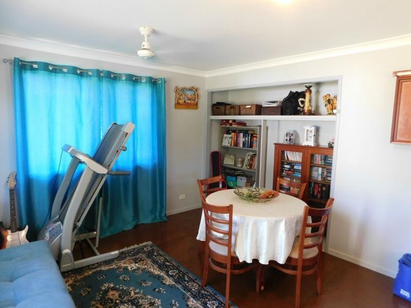 16 Sapphire Street, Russell Island QLD 4184