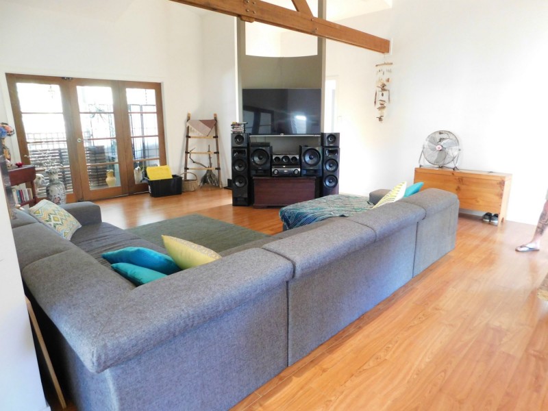 34 Channel Street, Russell Island QLD 4184