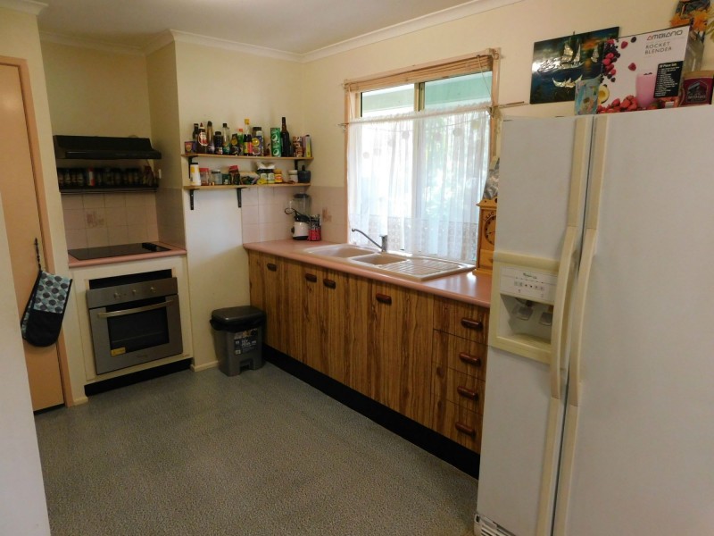 11 Reading Street, Russell Island QLD 4184