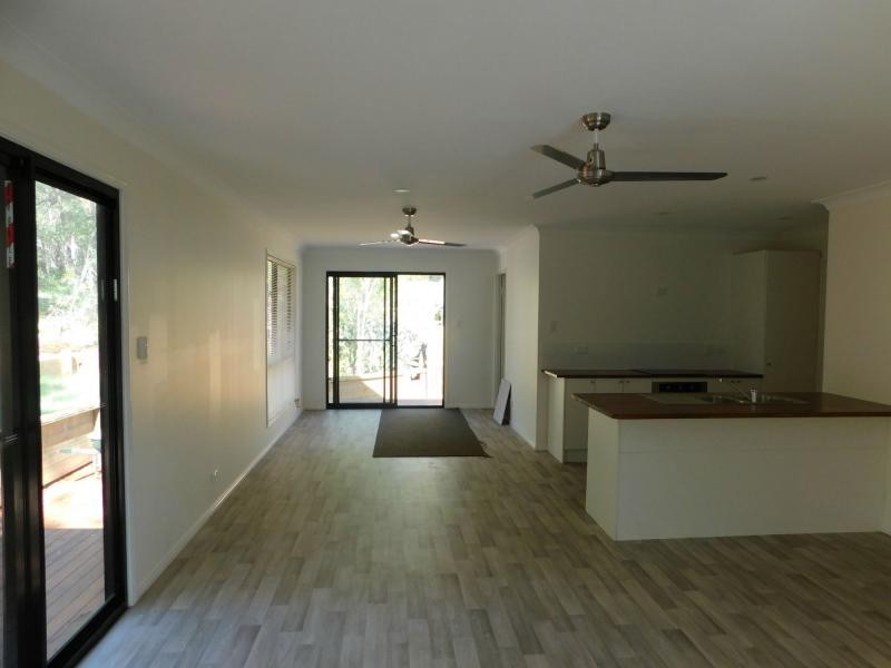 43 Waikiki Beach Road, Russell Island QLD 4184