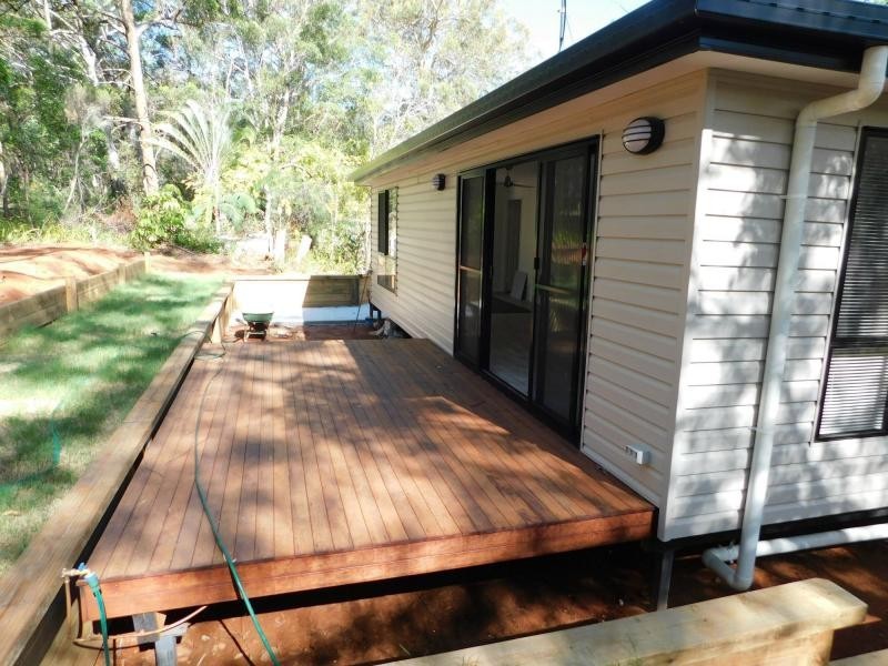 43 Waikiki Beach Road, Russell Island QLD 4184