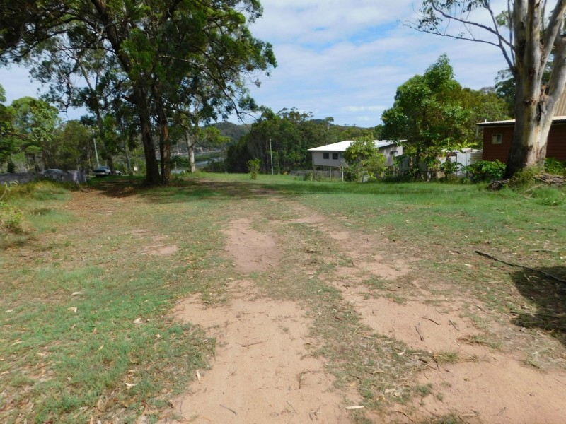 8 Flinders Street, Russell Island QLD 4184