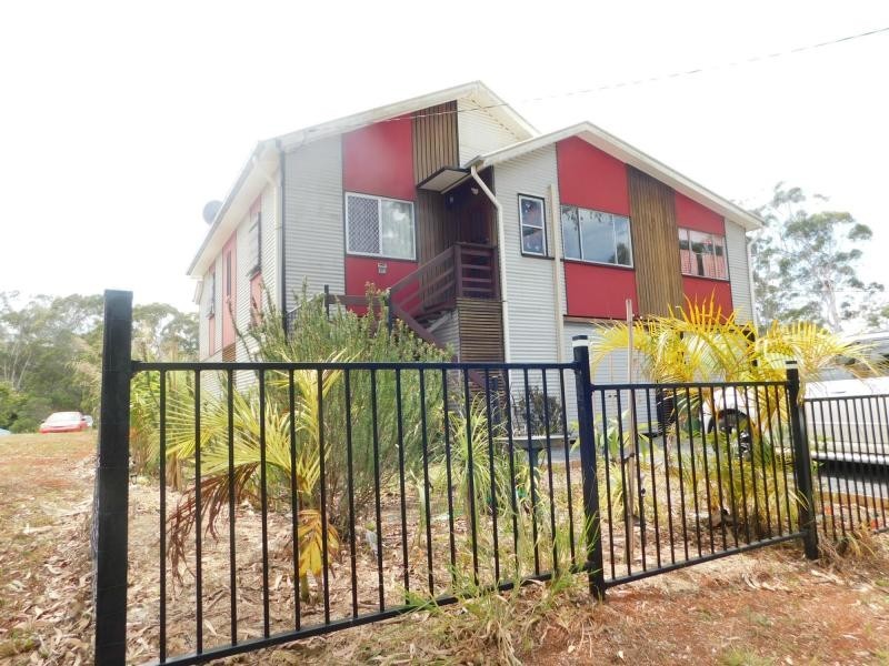 27 Banksia Street St, Russell Island QLD 4184