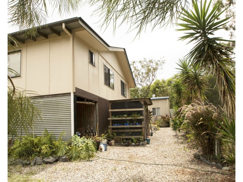 15 Frangipanni Street, Russell Island QLD 4184