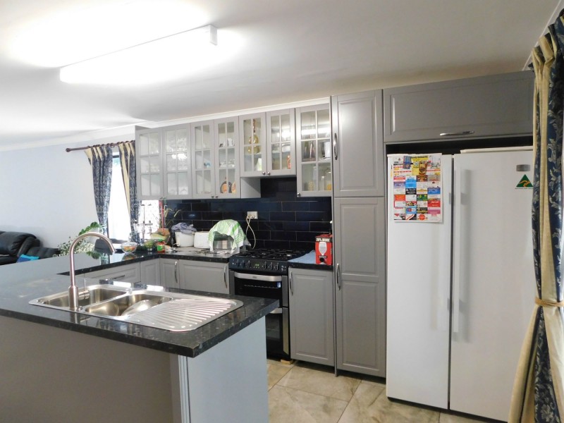 12 Tulip Street, Russell Island QLD 4184