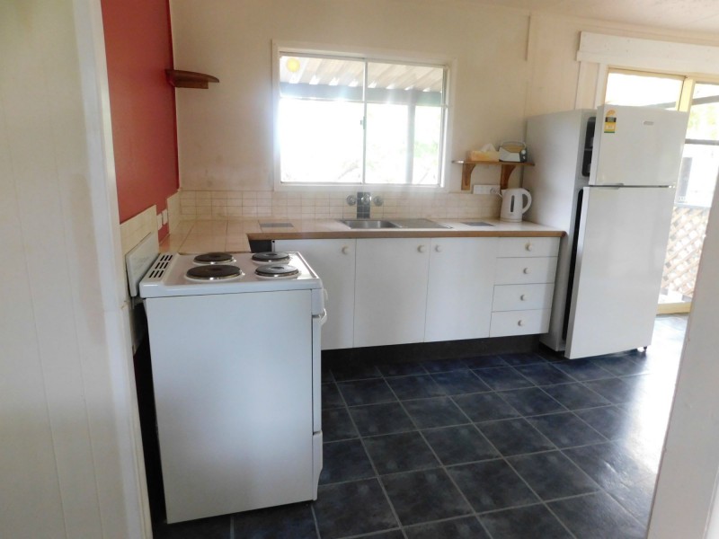 2 Aimeo Esplanade, Russell Island QLD 4184