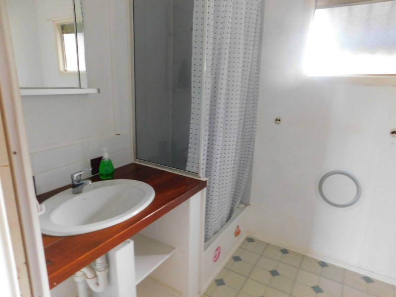 2 Aimeo Esplanade, Russell Island QLD 4184