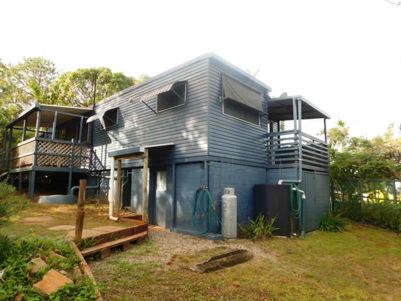 2 Aimeo Esplanade, Russell Island QLD 4184