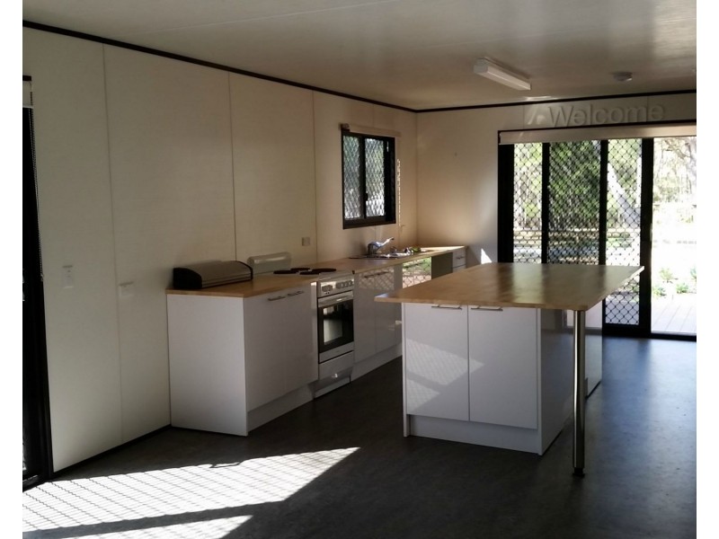 6 Trevana Avenue, Russell Island QLD 4184