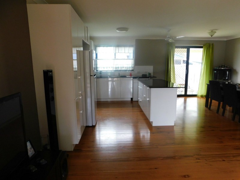 17 Wakehill Road, Russell Island QLD 4184
