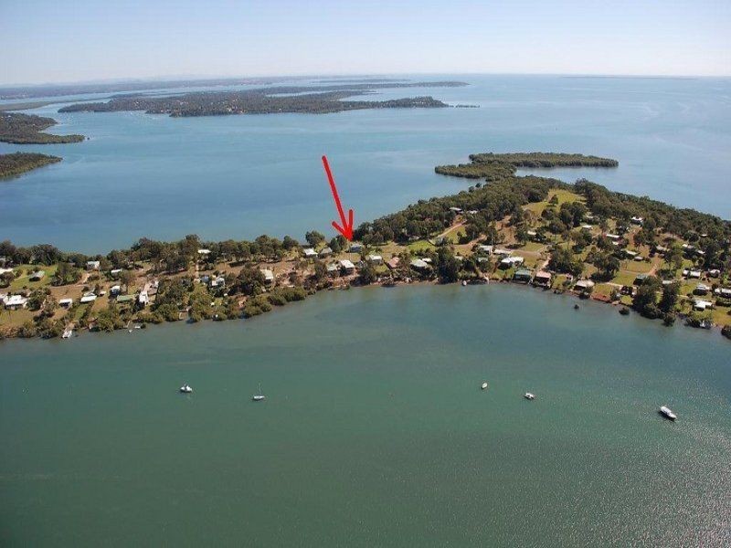 5 Thompson Esplanade, Canaipa Point, Russell Island QLD 4184