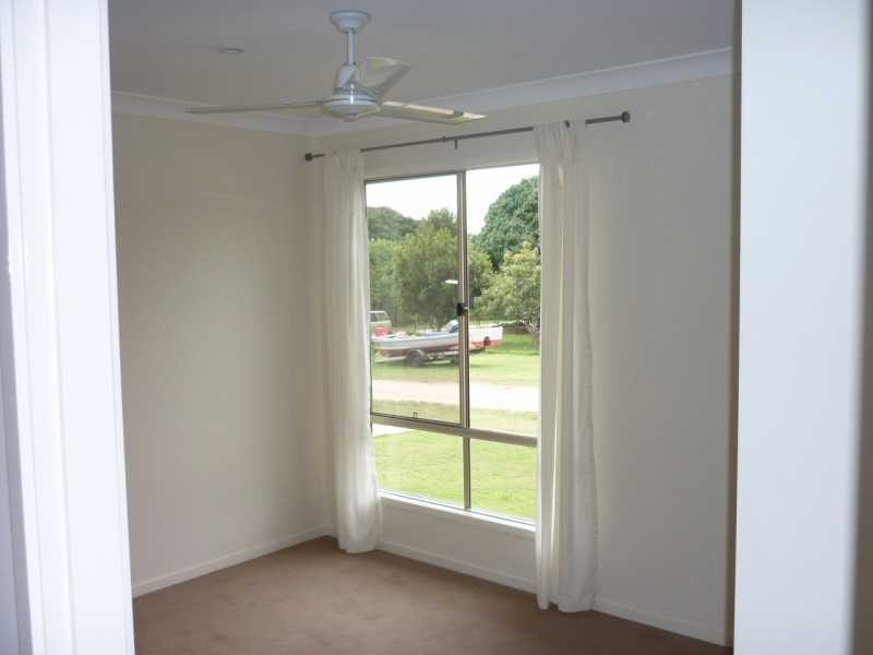 Russell Island QLD 4184