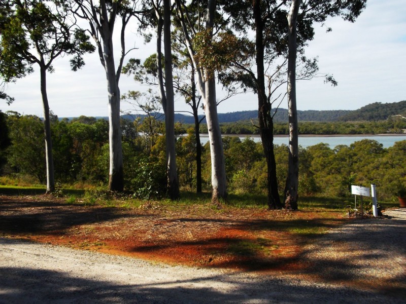 17 Aquamarine Avenue, Russell Island QLD 4184