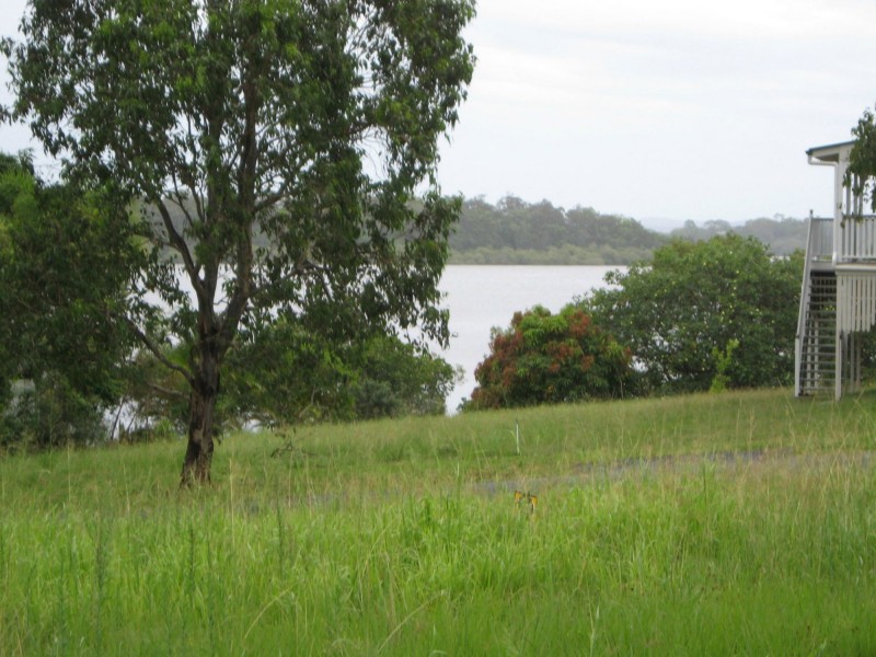 8 Tennyson Court, Russell Island QLD 4184