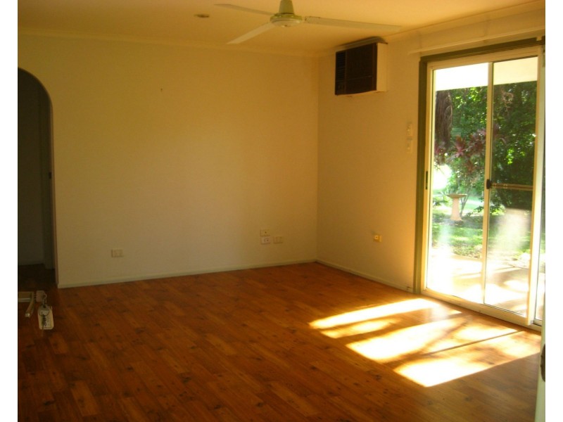 13 Kings Road, Russell Island QLD 4184