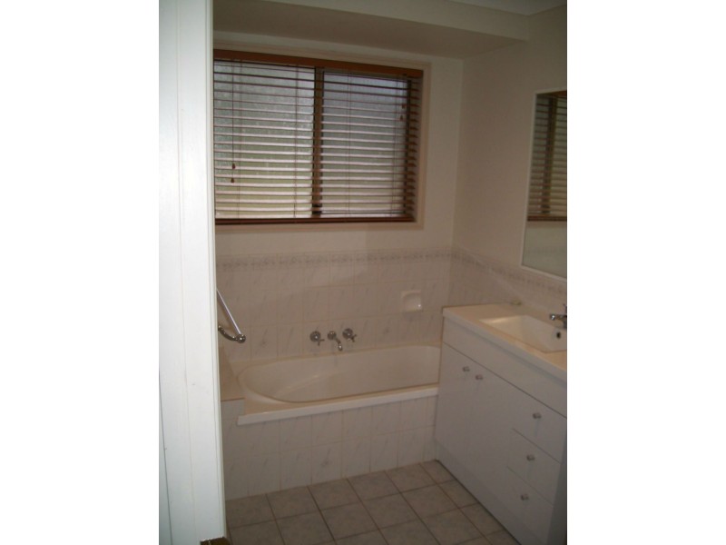 19 Rumbin Street, Russell Island QLD 4184