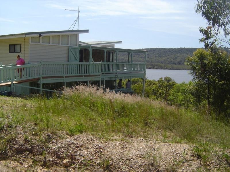 14 Leichhardt Terrace, Russell Island QLD 4184