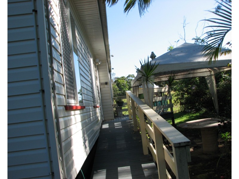 17 Patterson St, Russell Island QLD 4184