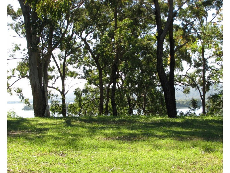 17 Patterson St, Russell Island QLD 4184