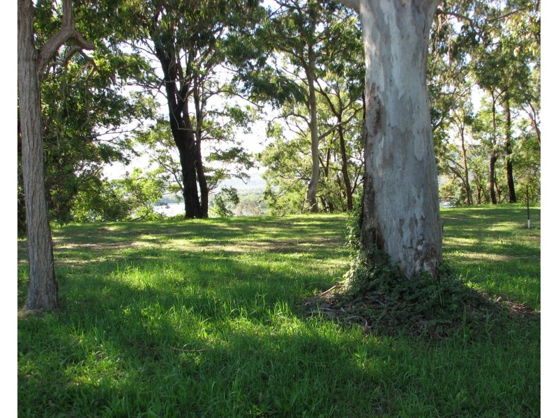 17 Patterson St, Russell Island QLD 4184