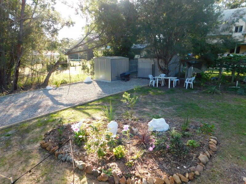 11 Emerald St, Russell Island QLD 4184
