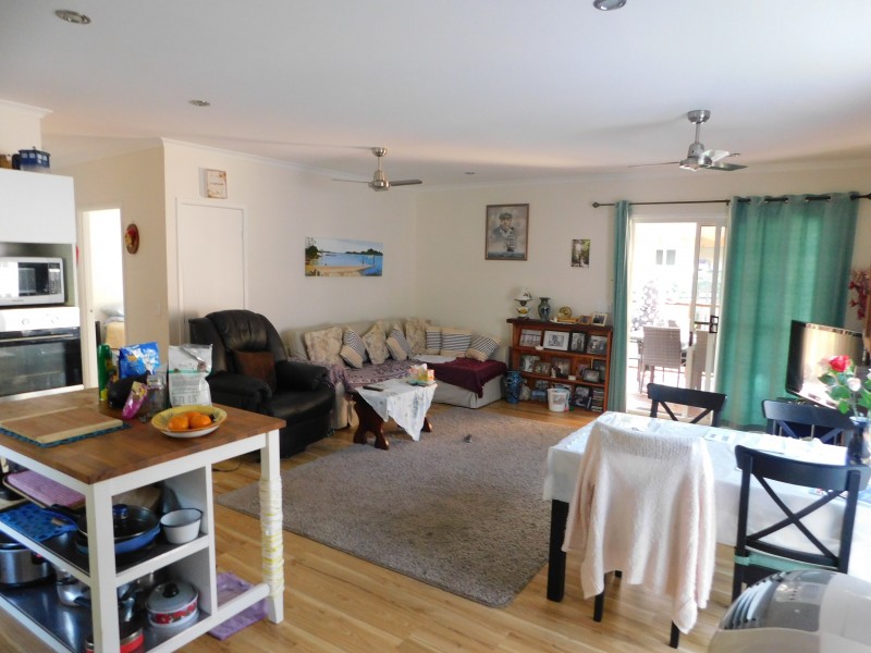11 Emerald St, Russell Island QLD 4184