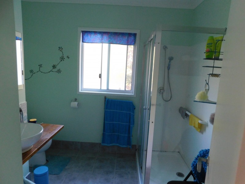 11 Emerald St, Russell Island QLD 4184