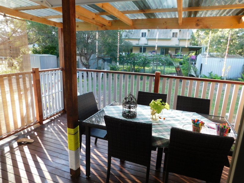 11 Emerald St, Russell Island QLD 4184