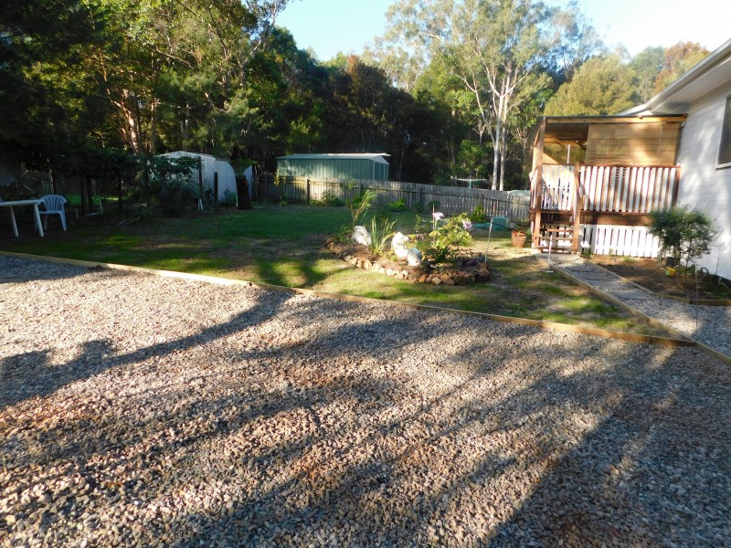 11 Emerald St, Russell Island QLD 4184