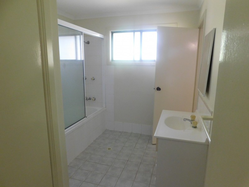 42 Ilumba St, Russell Island QLD 4184