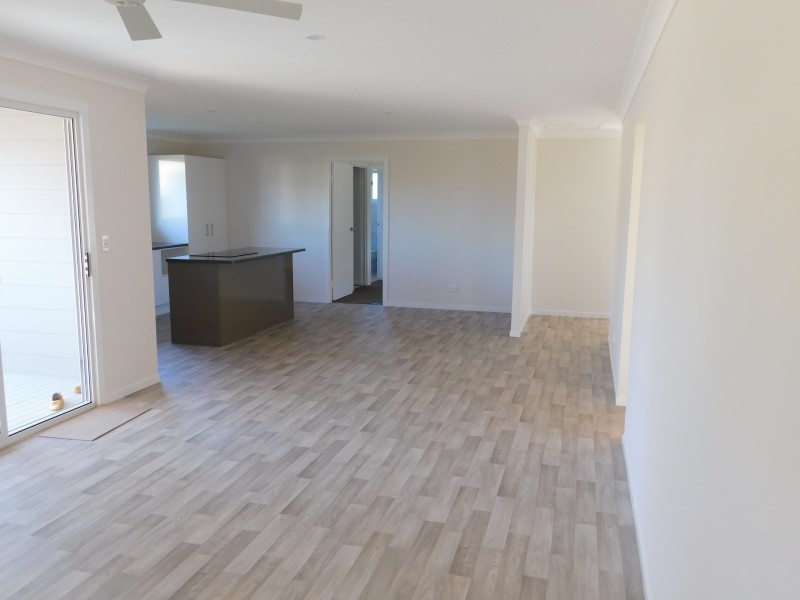 33 Zephyr Street, Russell Island QLD 4184