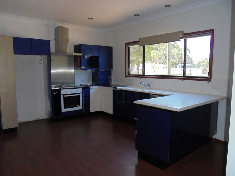 12 Harvey St, Russell Island QLD 4184