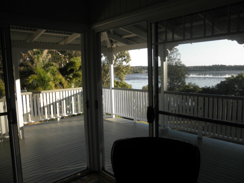 12 Thompson Esplanade, Russell Island QLD 4184
