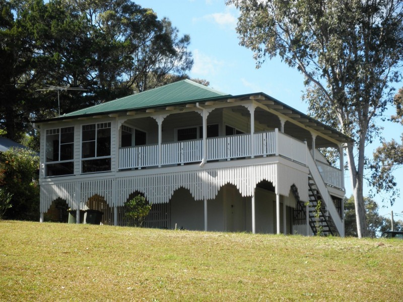 12 Thompson Esplanade, Russell Island QLD 4184