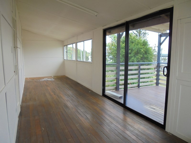 33 Mark Rd, Russell Island QLD 4184