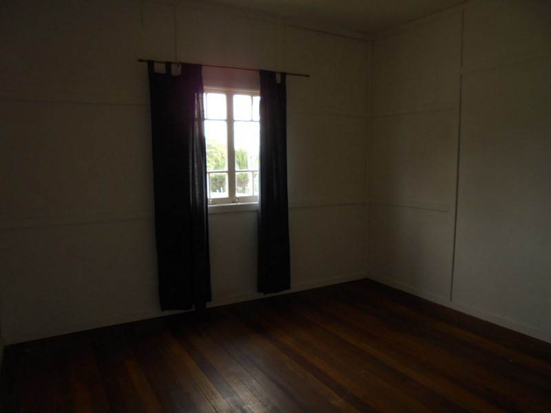 33 Mark Rd, Russell Island QLD 4184