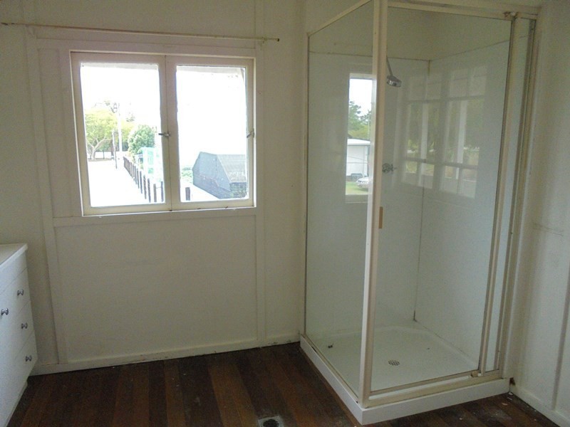 33 Mark Rd, Russell Island QLD 4184