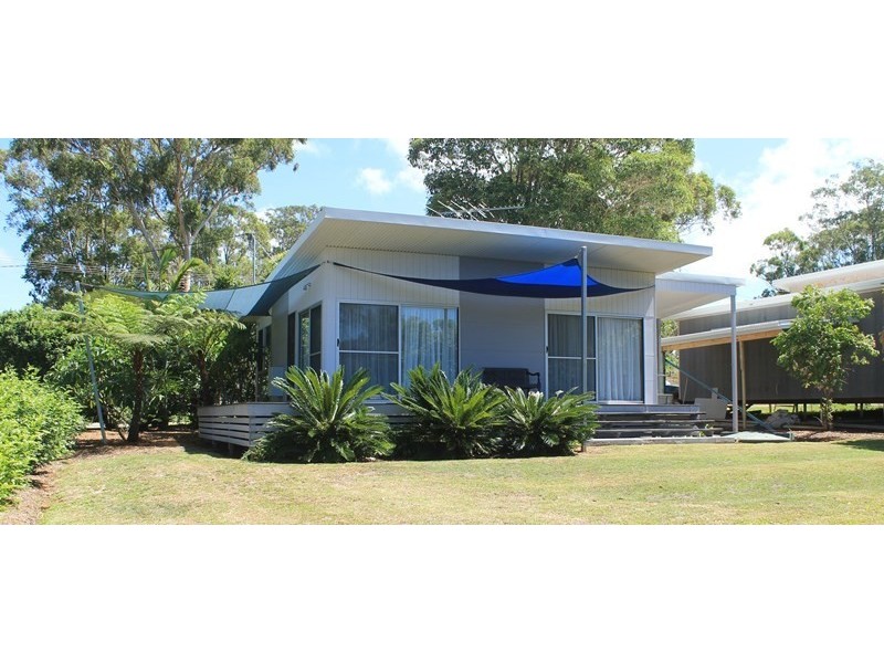 1 Pia St, Russell Island QLD 4184