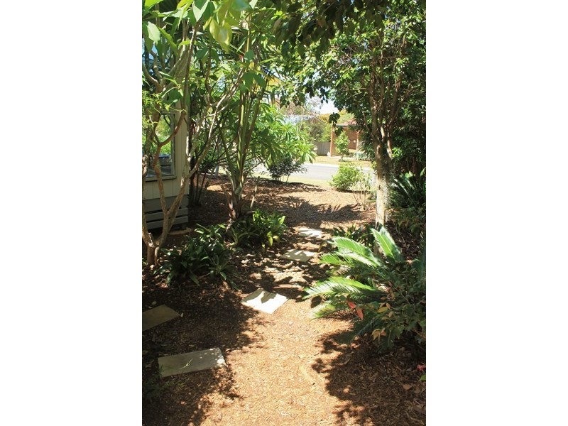 1 Pia St, Russell Island QLD 4184