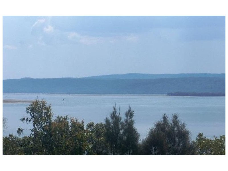 17 Bay Drive, Russell Island QLD 4184