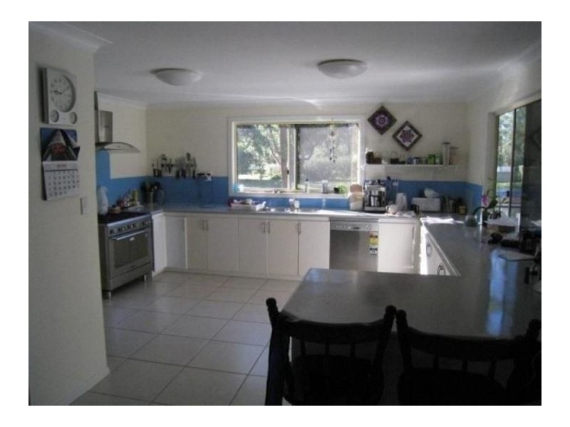 5 Penn St, Russell Island QLD 4184