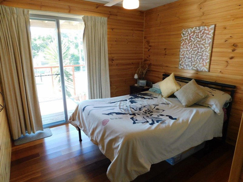 6 Panorama Ave, Russell Island QLD 4184
