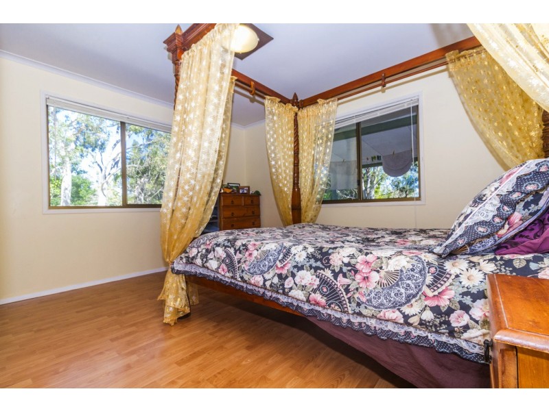 3 Alofi St, Russell Island QLD 4184