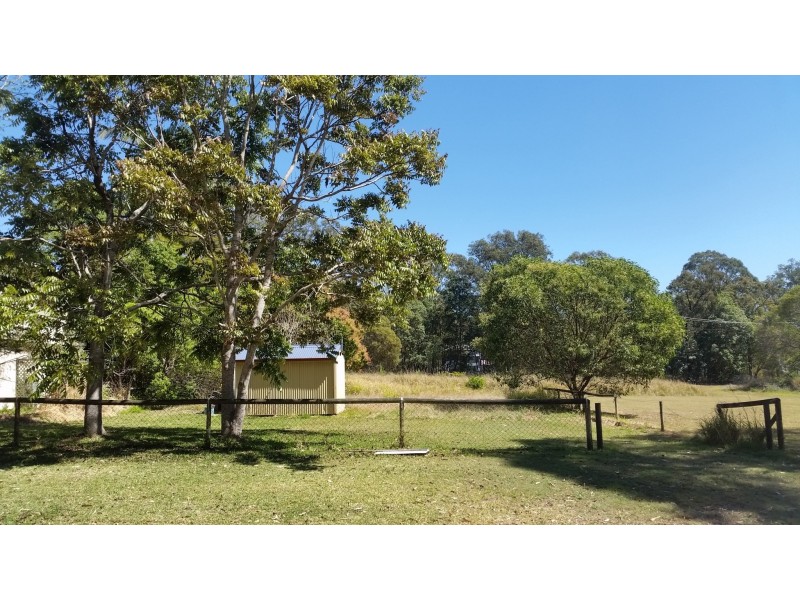 8 Pookanah Street, Russell Island QLD 4184