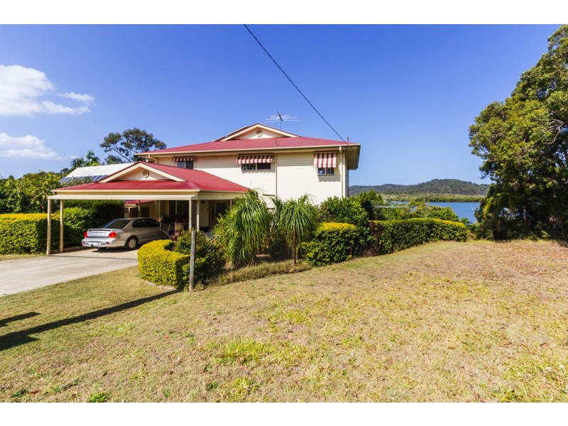 14 Oasis Drive, Russell Island QLD 4184