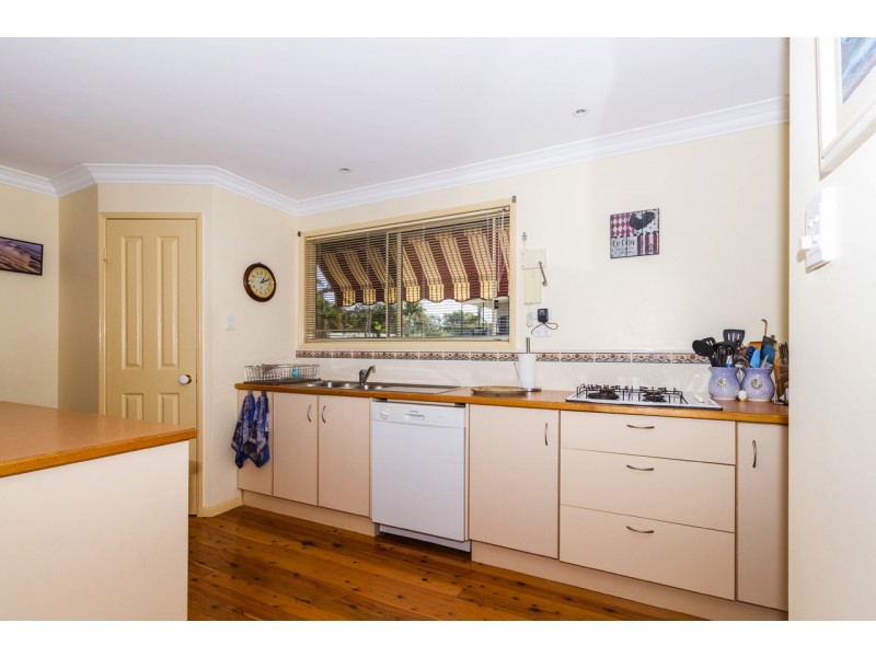 14 Oasis Drive, Russell Island QLD 4184