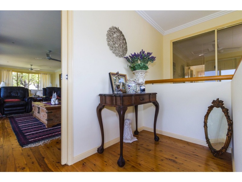 14 Oasis Drive, Russell Island QLD 4184