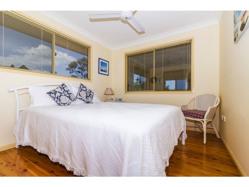 14 Oasis Drive, Russell Island QLD 4184