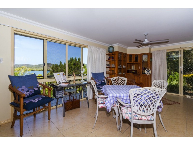 14 Oasis Drive, Russell Island QLD 4184
